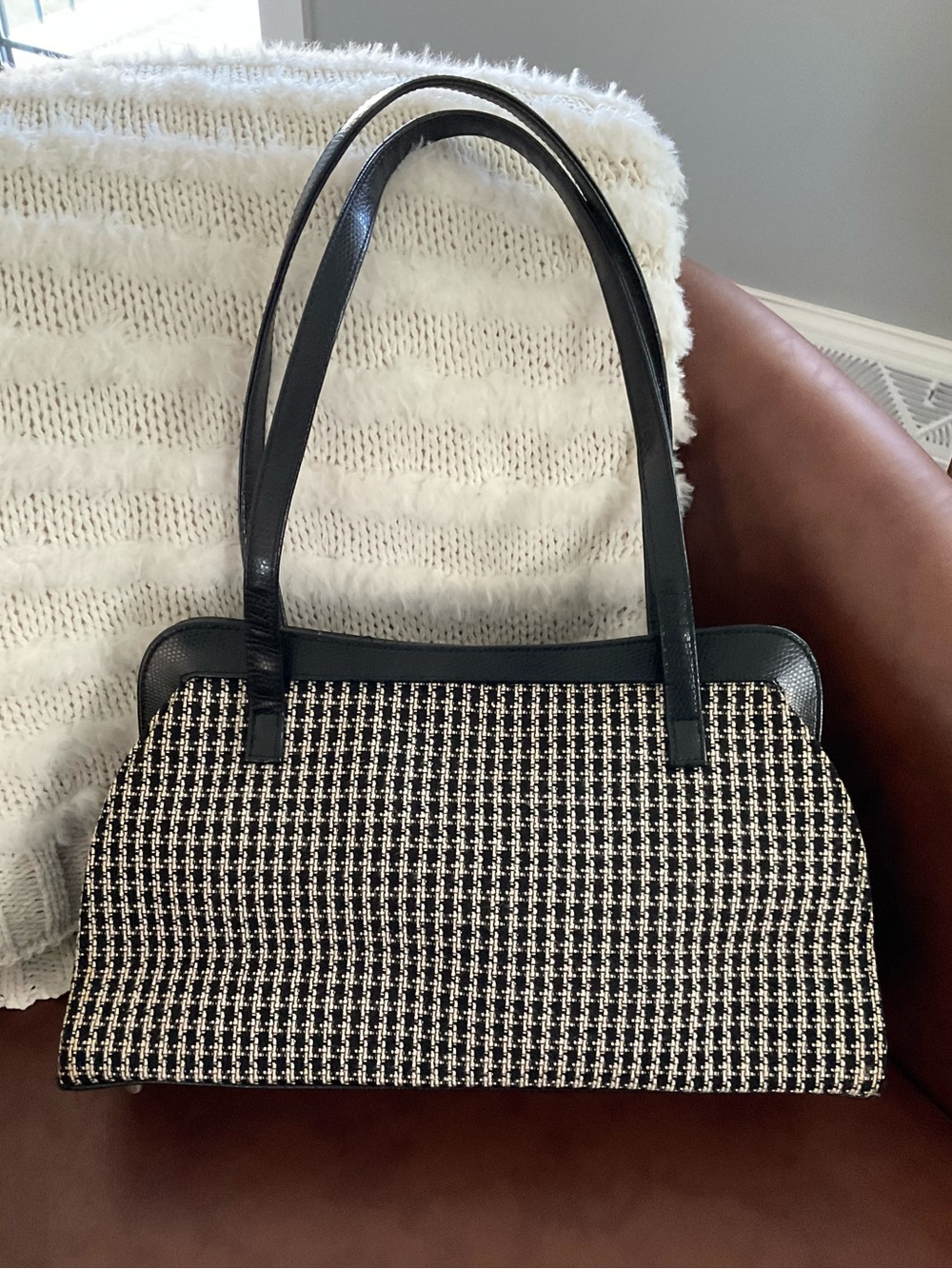 Black & White Houndstooth textured fabric Shoulder Bag - Classic Women's Tote